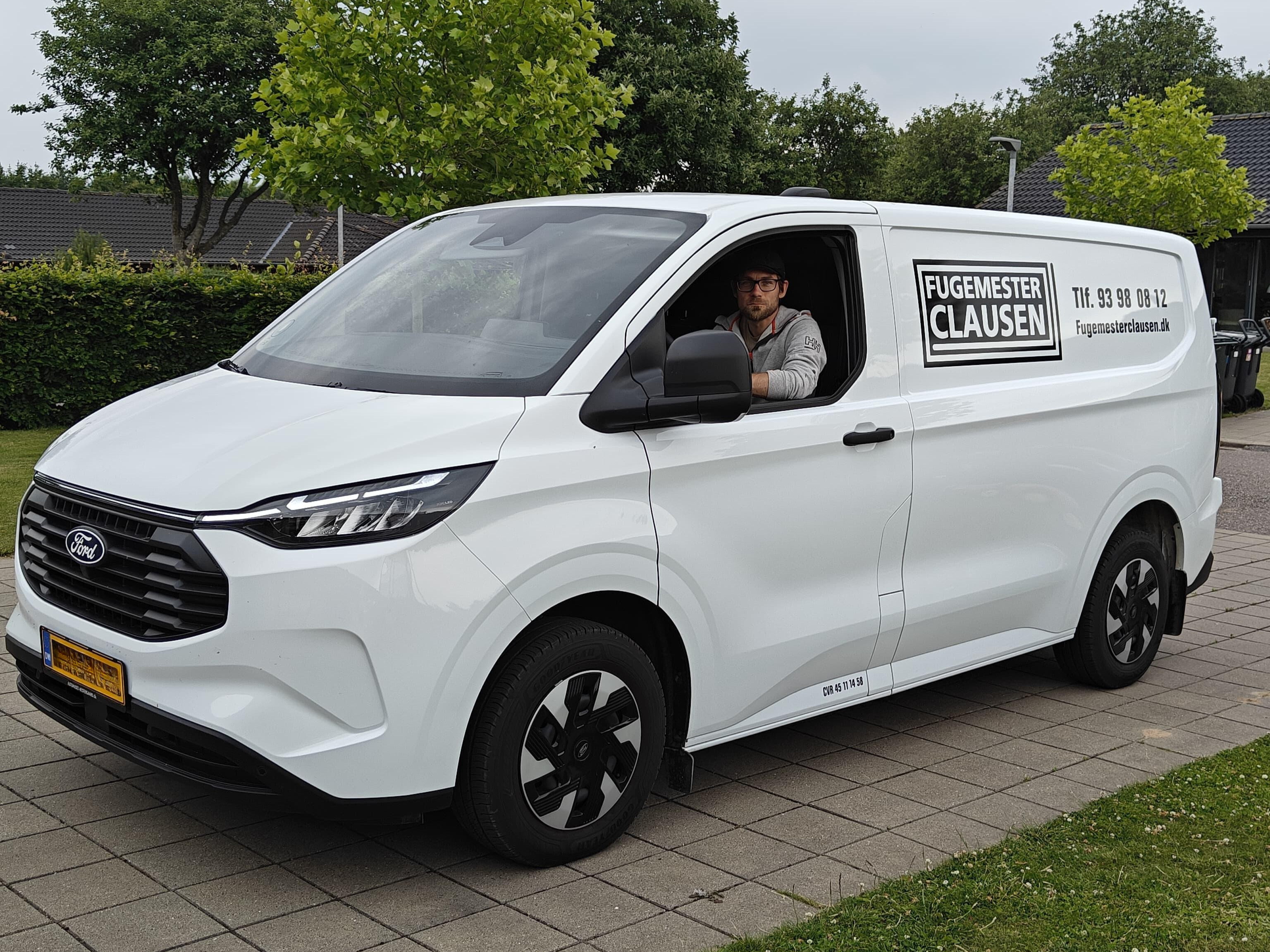 Fugemester Clausen udfører professionelt fugearbejde i Kolding